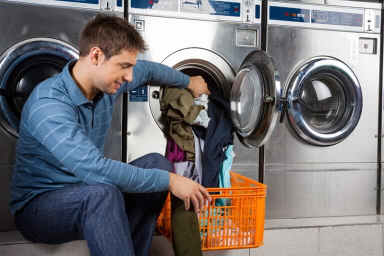 How to Save Money at the Laundromat